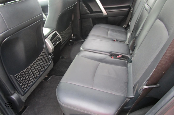 2021 Toyota Prado VX image 6