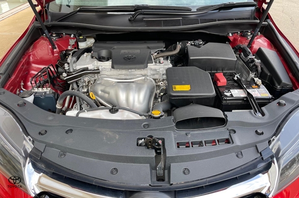 2016 Toyota Camry Atara S image 27