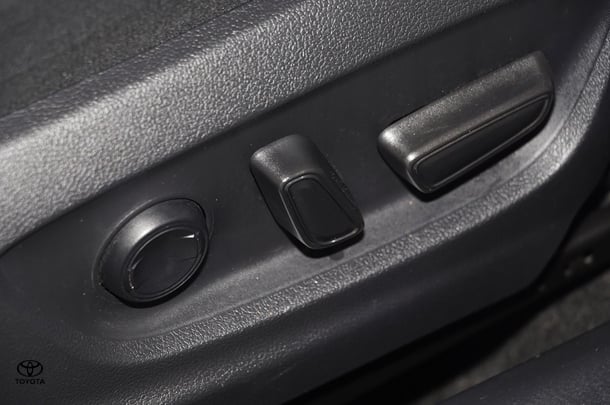 2018 Toyota Camry Hybrid Ascent Sport image 13