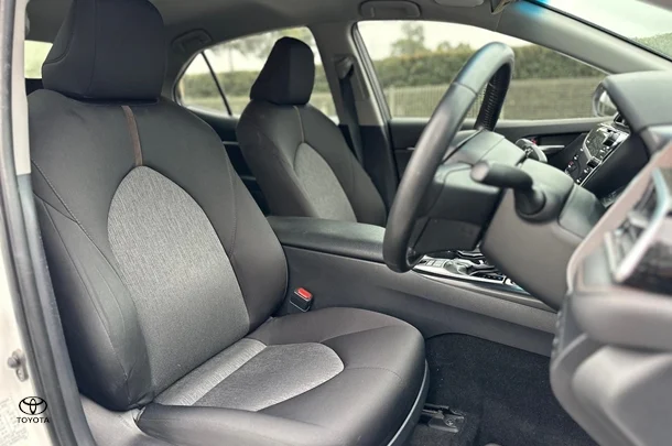 2018 Toyota Camry Hybrid Ascent Sport image 10