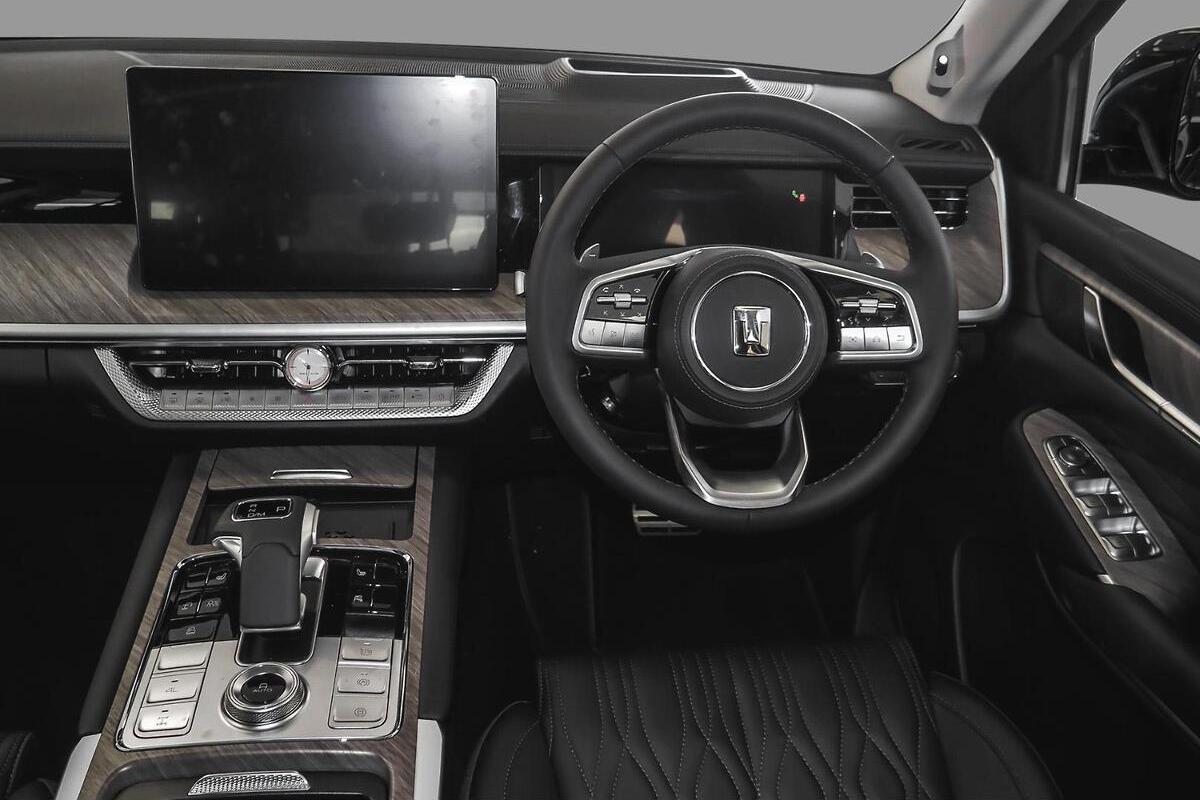 2024 GWM Tank 500 Lux Hybrid Auto 4WD image 6