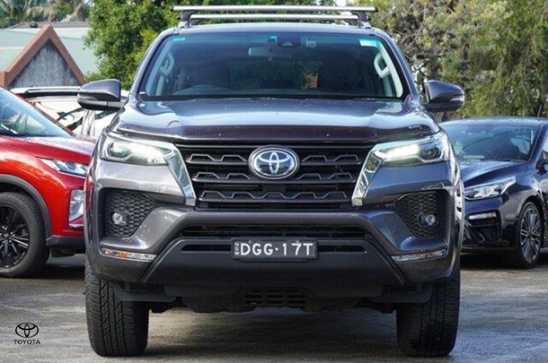 2021 Toyota Fortuner GXL image 19