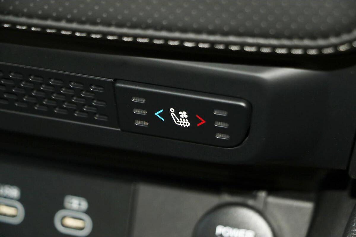 2024 SsangYong Musso Ultimate XLV Auto 4x4 MY24 image 15