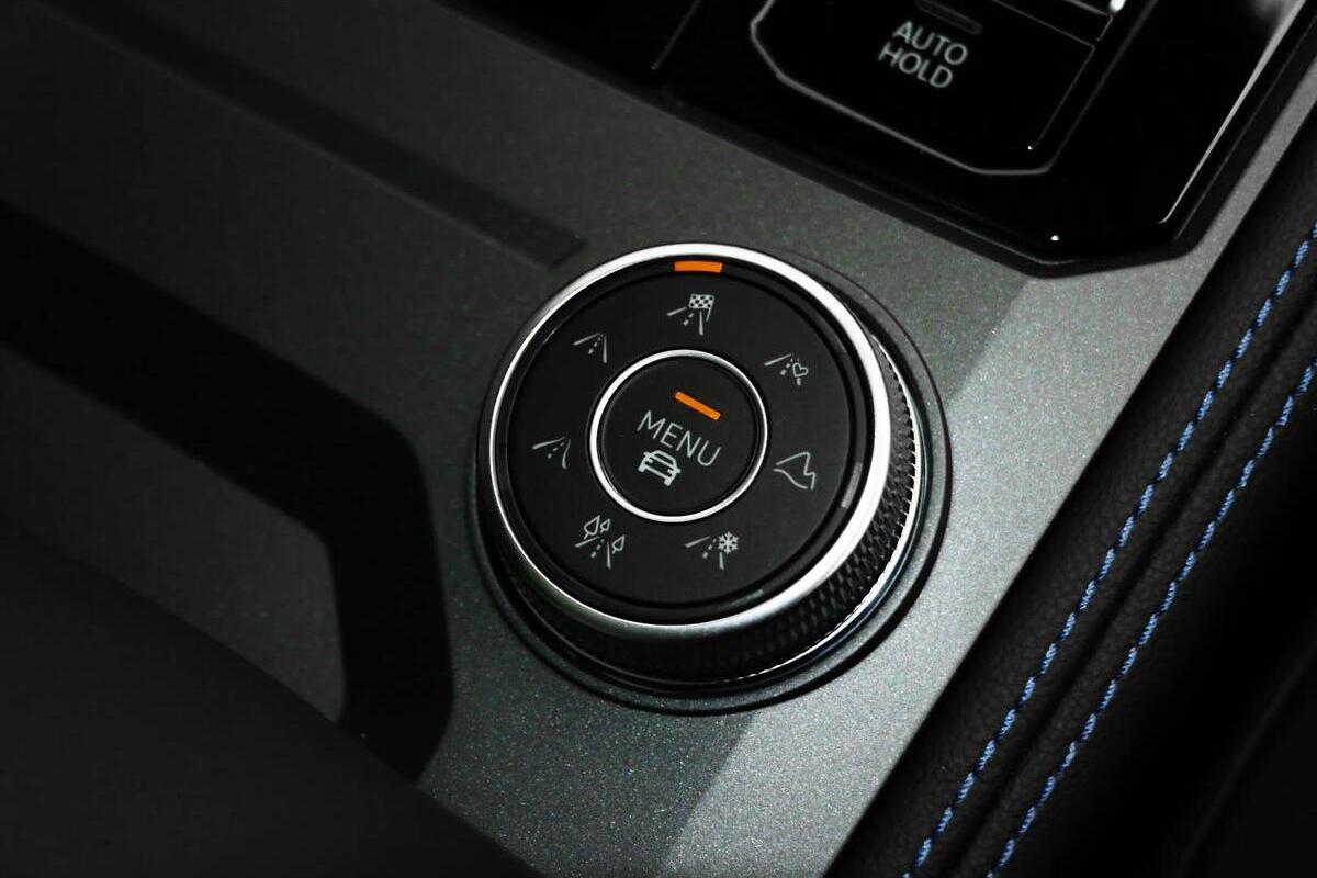 2024 Volkswagen Touareg R RC Auto 4MOTION MY24 image 16