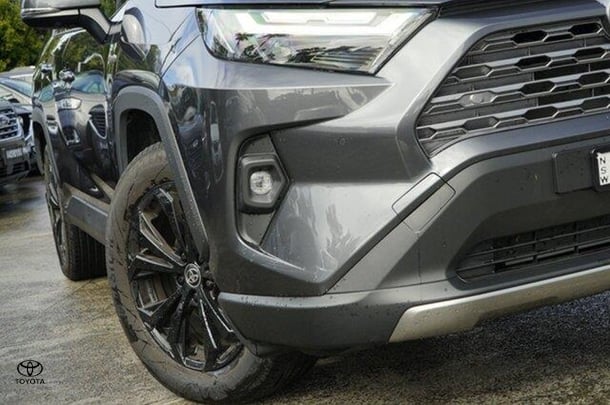 2024 Toyota RAV4 Hybrid Cruiser-AWD image 2