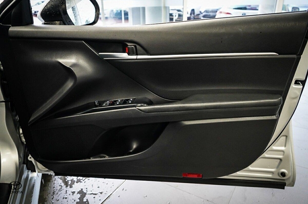 2019 Toyota Camry Hybrid Ascent image 14