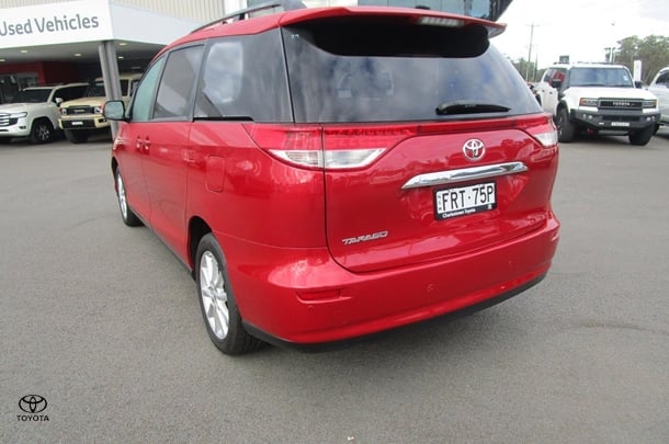 2019 Toyota Tarago GLX image 6