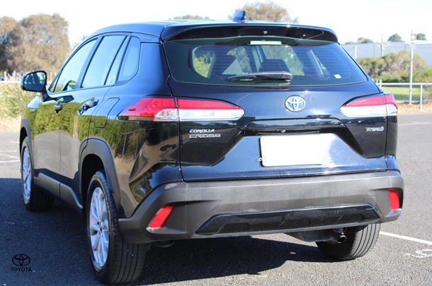 2023 Toyota Corolla Cross Hybrid GX image 12