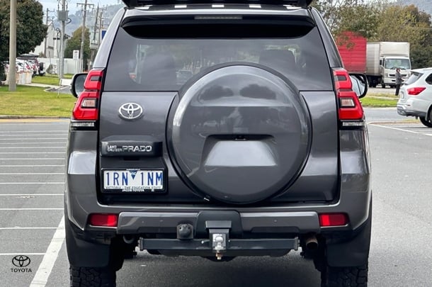 2020 Toyota LANDCRUISER PRADO VX image 4