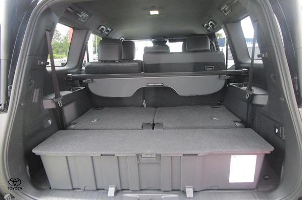 2024 Toyota Prado VX image 9