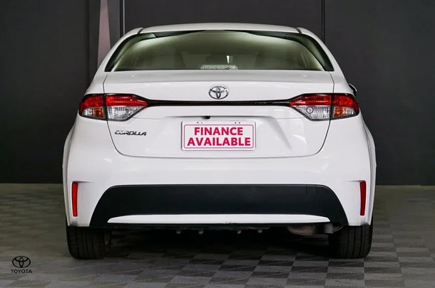 2024 Toyota Corolla Sedan Ascent Sport image 5