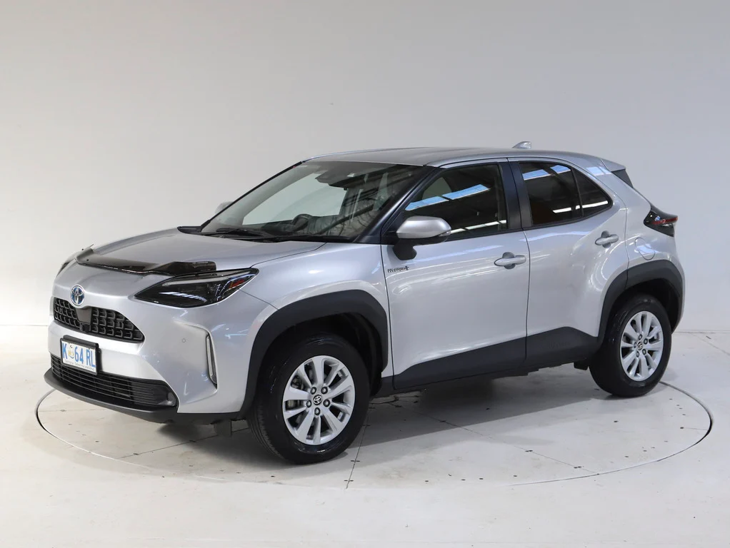 2022 Toyota Yaris Cross Hybrid GXL image 3