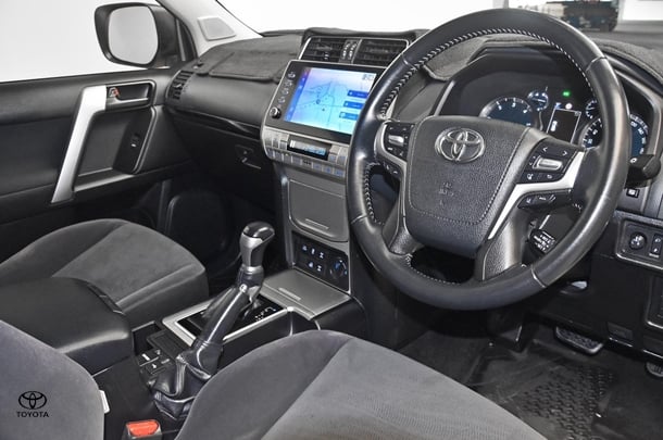 2020 Toyota Prado GXL image 7