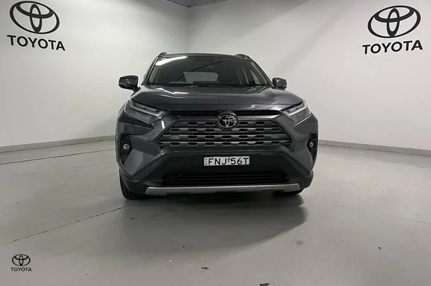 2024 Toyota Rav4 Hybrid GXL-2WD image 2
