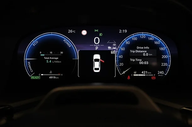 2024 Toyota Camry Hybrid SL image 8