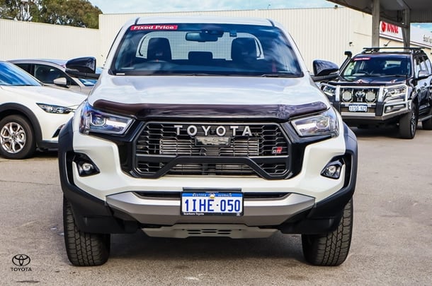 2024 Toyota HILUX GR-S image 4
