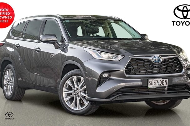 2024 Toyota KLUGER HYBRID AWD GRANDE image 1