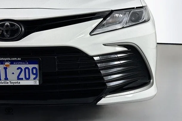 2023 Toyota Camry Ascent image 3