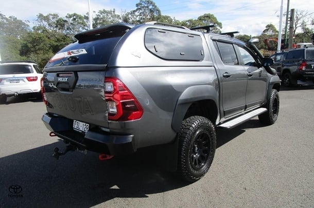 2022 Toyota Hilux Rugged X image 4