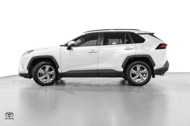 2020 Toyota RAV4 GXL-2WD image 8