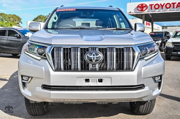 2023 Toyota Prado VX image 4
