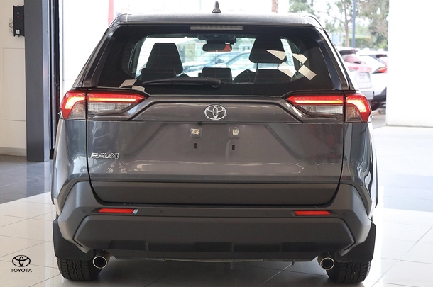 2022 Toyota RAV4 GX-2WD image 4