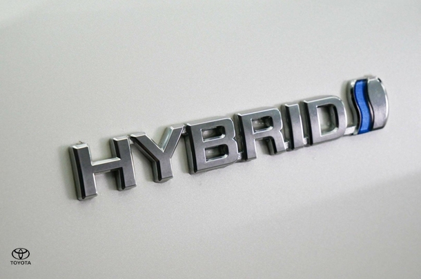 2022 Toyota RAV4 Hybrid Cruiser image 28
