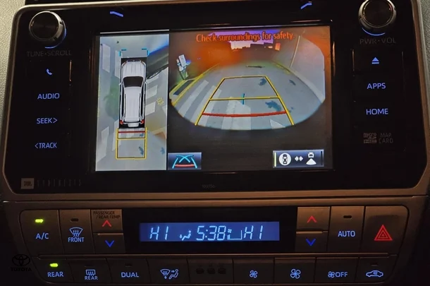2019 Toyota Prado VX image 17