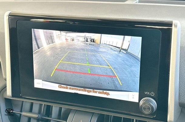 2023 Toyota Rav4 Hybrid GX-2WD image 4