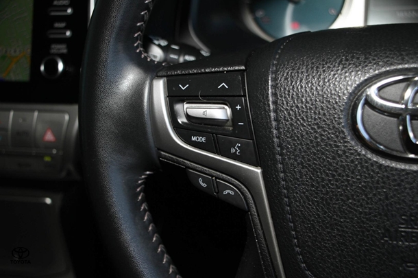 2023 Toyota Prado GXL image 20