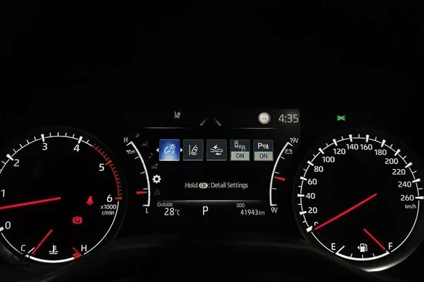 2022 Toyota Landcruiser Sahara ZX image 14