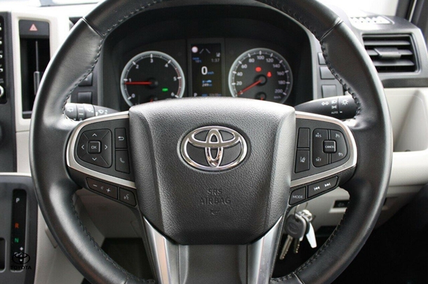2020 Toyota Hiace LWB image 25