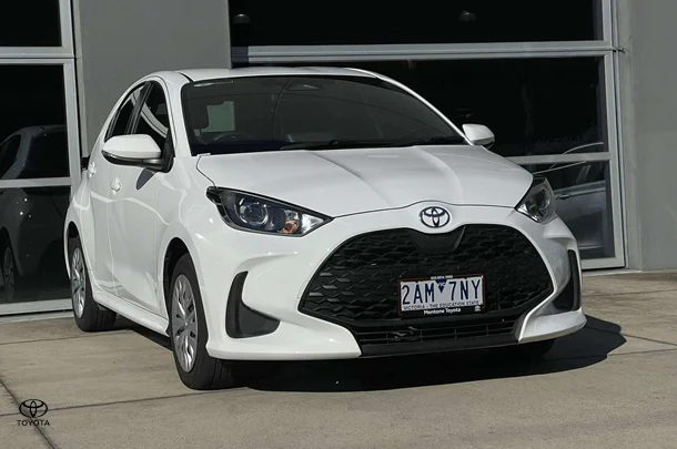 2024 Toyota Yaris Ascent Sport image 4