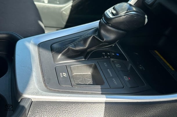 2020 Toyota Rav4 Hybrid GXL-2WD image 8