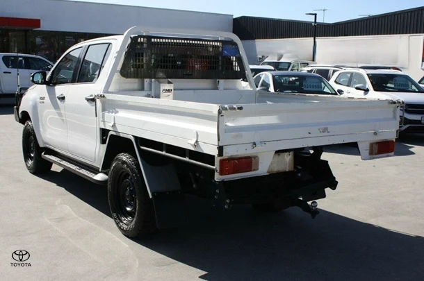 2021 Toyota Hilux SR image 5