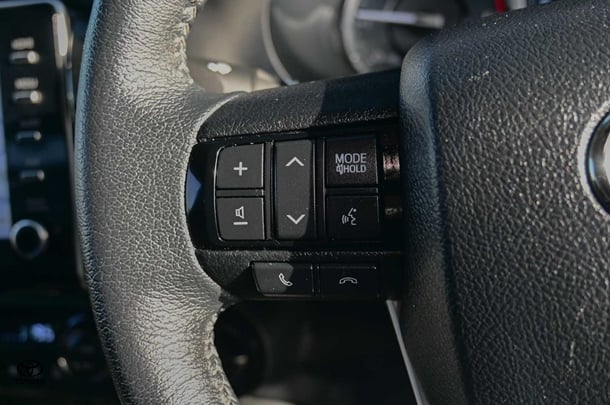 2023 Toyota HILUX SR5 image 18
