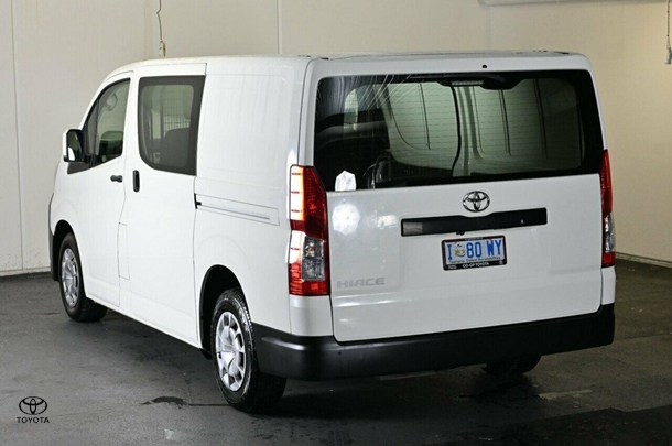 2019 Toyota Hiace LWB image 24