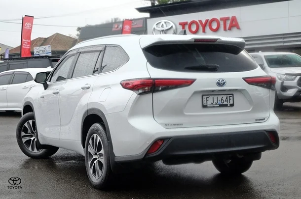 2023 Toyota KLUGER HYBRID GXL AWD image 2