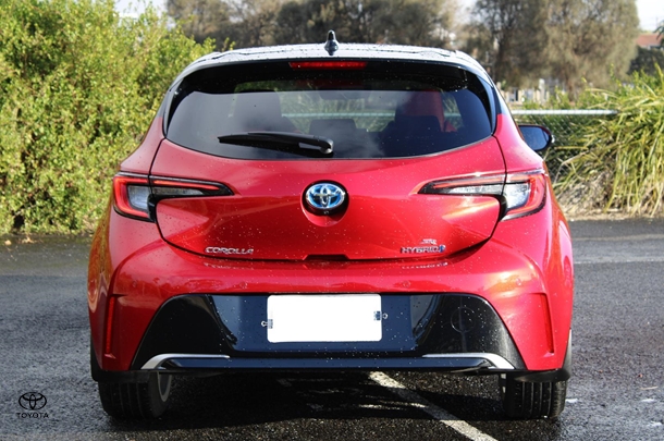 2023 Toyota Corolla Hatch Hybrid ZR image 10