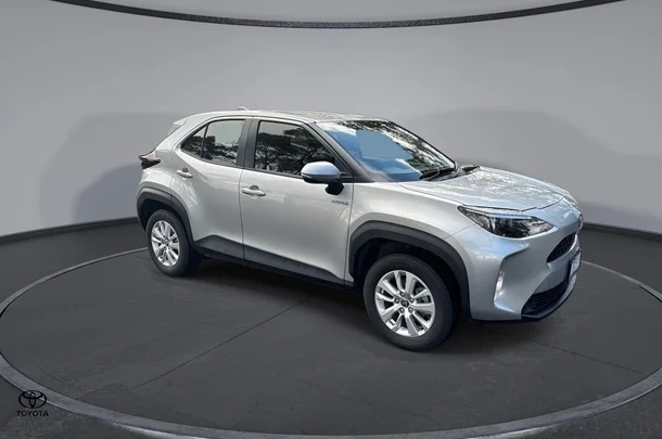 2021 Toyota Yaris Cross Hybrid GX image 2