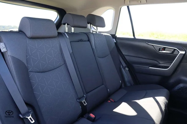 2023 Toyota RAV4 Hybrid GXL AWD image 19
