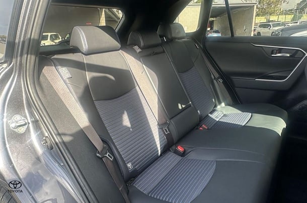 2022 Toyota Rav4 Hybrid XSE (2WD) image 12