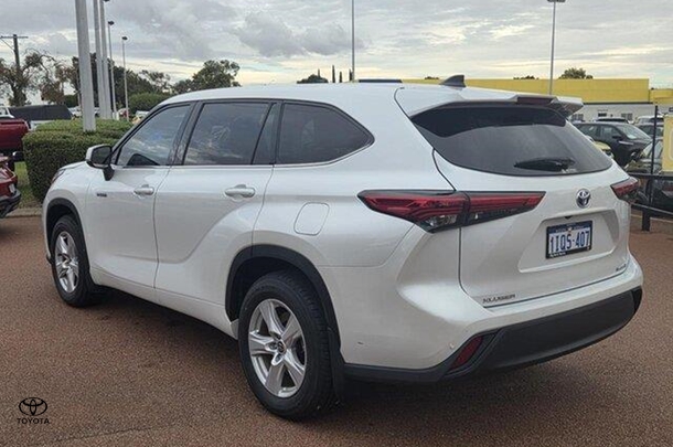 2022 Toyota Kluger Hybrid GX image 7
