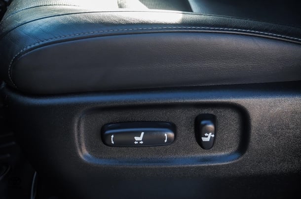 2021 Toyota Landcruiser VX image 27
