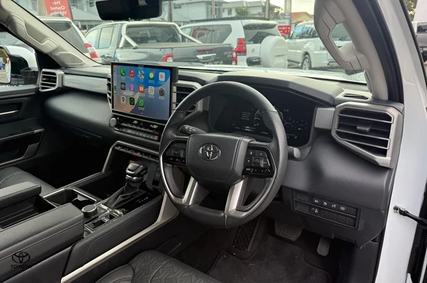 2023 Toyota Tundra Limited image 7