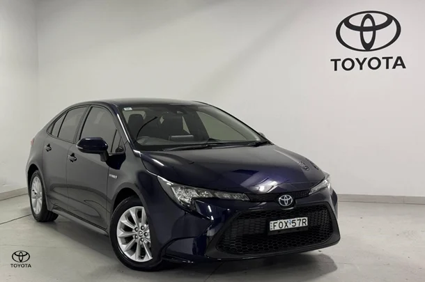 2022 Toyota Corolla Sedan Hybrid Ascent Sport image 1