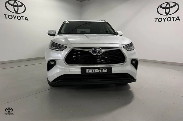 2021 Toyota Kluger Hybrid AWD GRANDE image 2