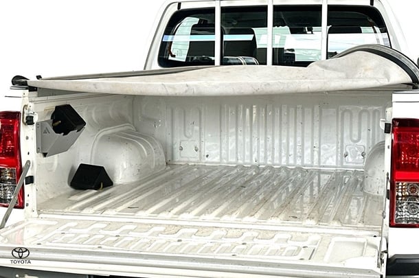 2022 Toyota Hilux SR image 26