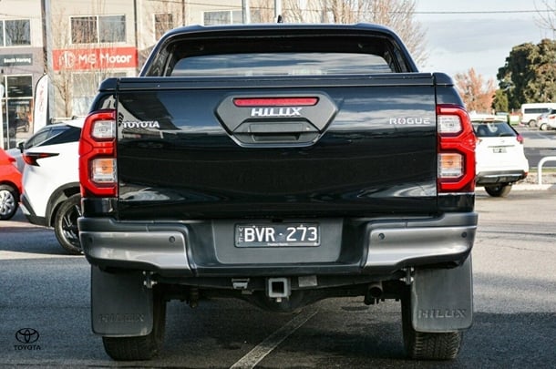 2021 Toyota Hilux 4x4 Rogue image 4