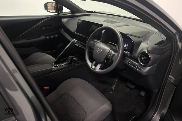 2023 Toyota C-HR Hybrid GXL-2WD image 9